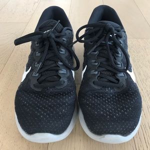 Nike Women's Lunarglide 9 Running Shoe Sneakers